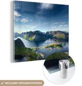 MuchoWow® Glasschilderij 20x20 cm - Schilderij acrylglas - Panoramisch uitzicht Lofoten Noorwegen - Foto op glas - Schilderijen