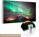 MuchoWow® Glasschilderij 80x40 cm - Schilderij acrylglas - Noorderlicht - Groen - Eiland - Noorwegen - Foto op glas - Schilderijen