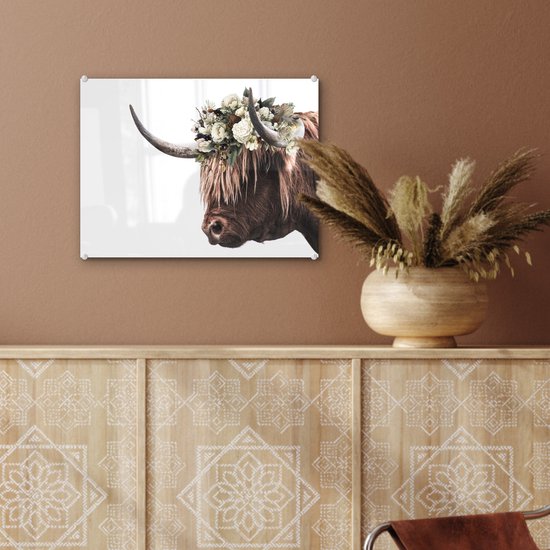 MuchoWow® Glasschilderij 40x30 cm - Schilderij acrylglas - Schotse hooglander - Rozen - Wit - Foto op glas - Schilderijen