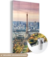 MuchoWow® Glasschilderij 40x60 cm - Schilderij acrylglas - Eiffeltoren - Parijs - Lucht - Foto op glas - Schilderijen