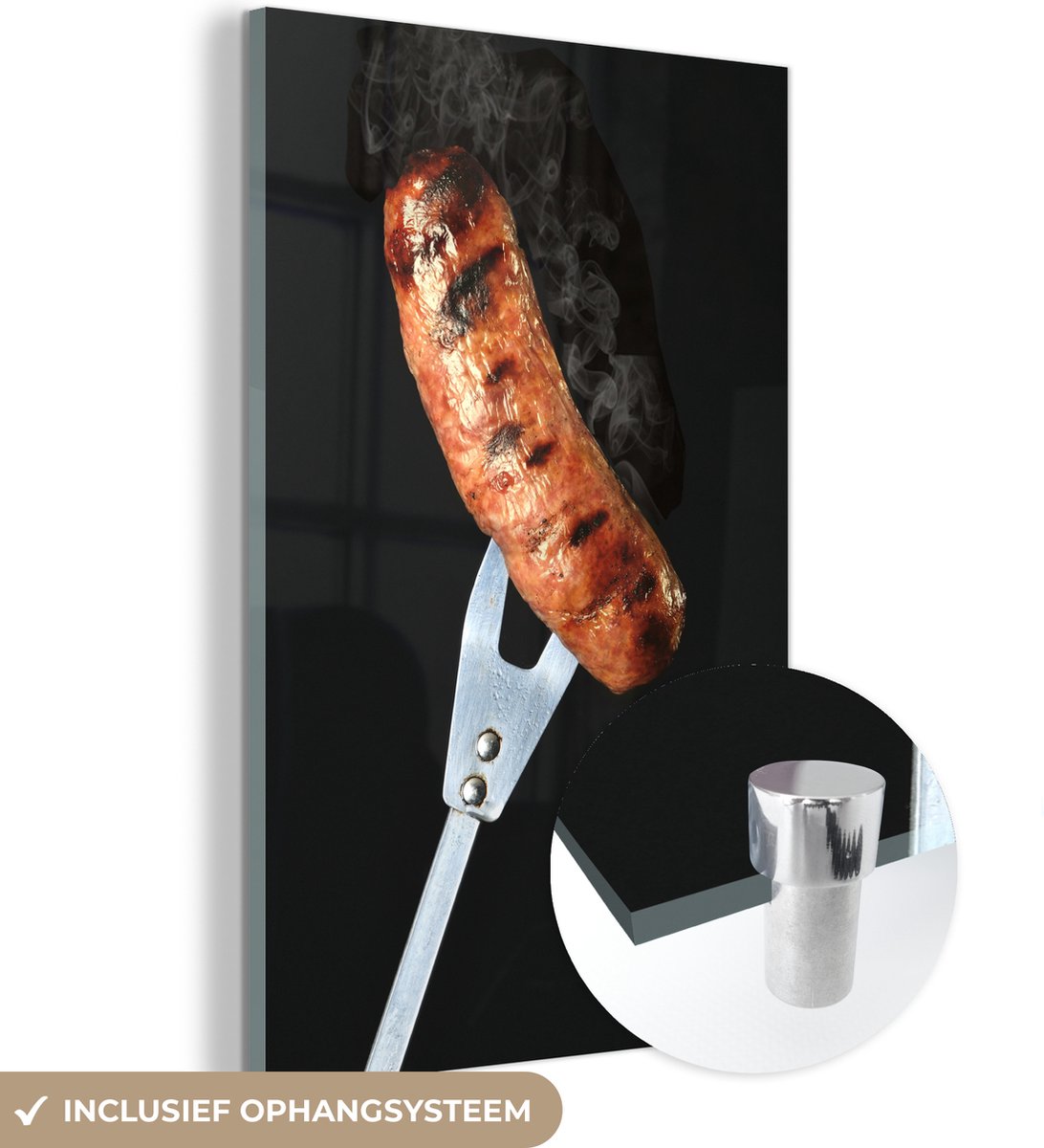 ® Glasschilderij 40x60 cm - Schilderij acrylglas - Een braadworst op een barbecue vork - F