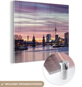 MuchoWow® Glasschilderij 90x90 cm - Schilderij acrylglas - Berlijn - Rivier - Architectuur - Foto op glas - Schilderijen