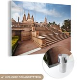 MuchoWow® Glasschilderij 90x60 cm - Schilderij acrylglas - De Aziatische Swaminarayan-tempel in India - Foto op glas - Schilderijen