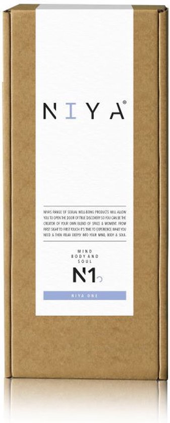 Emballage en carton brun avec étiquette blanche de 'NIYA MIND BODY & SOUL'