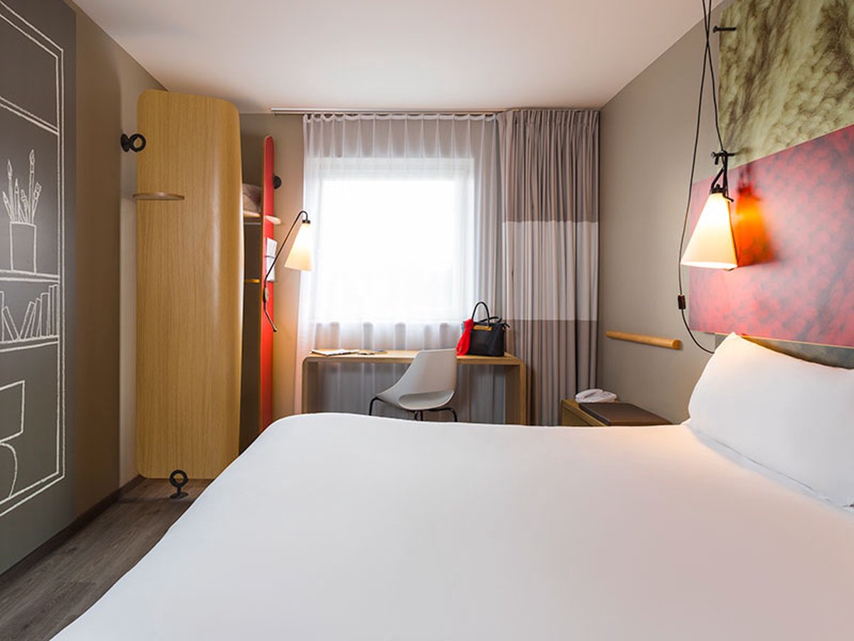 Bongo Bon - 3 DAGEN IN EEN IBIS-HOTEL AAN DE BELGISCHE KUST MET JE HOND