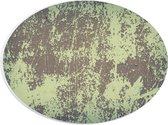PVC Schuimplaat Ovaal - Bruin met Groene Textuur op Muur - 28x21 cm Foto op Ovaal (Met Ophangsysteem)