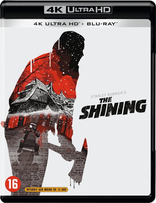 De voorkant van de "The Shining" 4K Ultra HD Blu-ray met een silhouet van een man met een bijl. Binnenin het silhouet de "Overlook Hotel" en besneeuwde bomen.