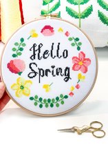 Hello Spring Borduurpakket voor beginners | Bloemenkrans borduren voor volwassenen | Vrolijk lenteproject