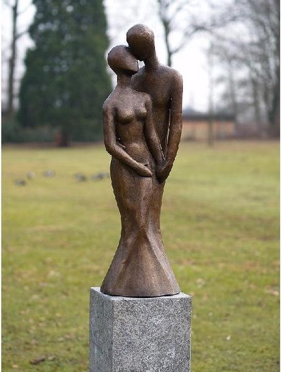 Tuinbeeld - bronzen beeld - Modern liefdespaar - 95 cm hoog