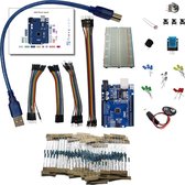 Arduino-compatible starter kit: UNO R3 board, breadboard, jumper wires, LEDs, weerstanden, …