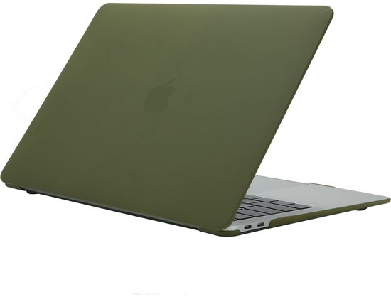 Housse rigide verte sur un MacBook ouvert, ports visibles.