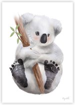 Voetafdruk baby – Koala – A4 Poster babykamer – Geboorte cadeau – Babyshower – Complete set met reserveposter, instructies en een inktkussen