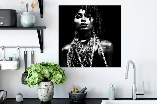 Affiche Femme - Bijoux - Collier - noir et blanc - 50x50 cm