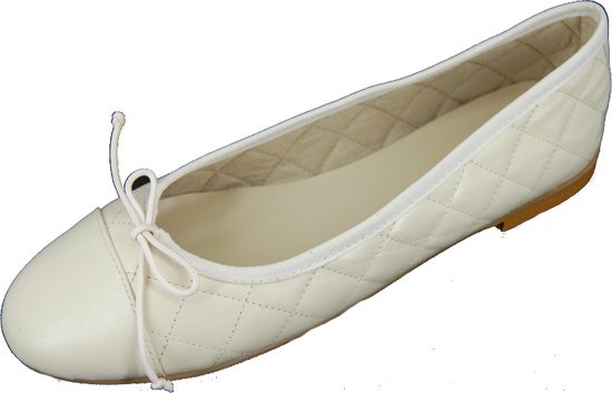 Retro Lederen Reliëf Bloem Holle Ronde Neus Comfortabele Zachte Zool Platte Schoenen 10064nm04
