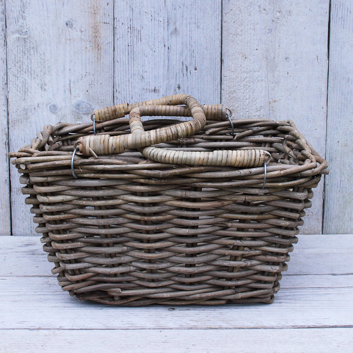 MigoStyling - Picknickmand - Met hengsels - Riet - Rotan - L42 x D32 x H24 cm - Lectuurmand - Decoratie - Kerstpakket
