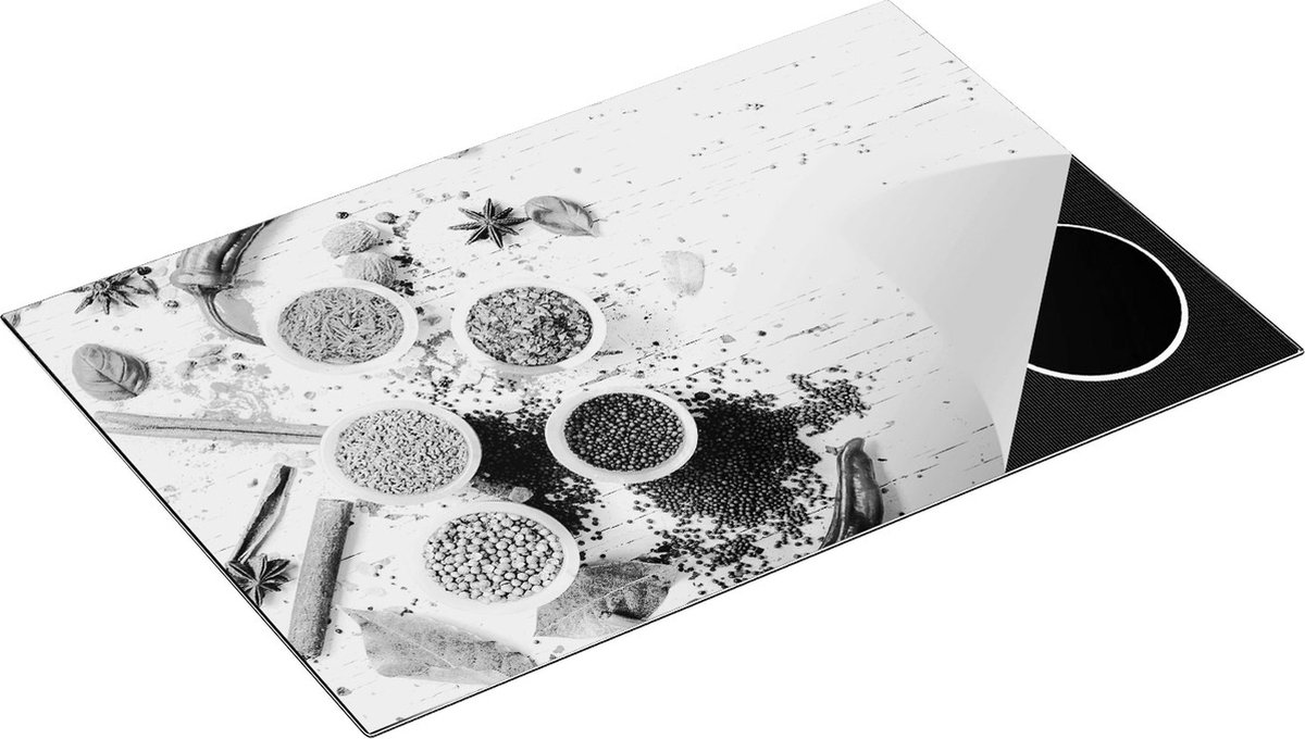 Chefcare Inductie Beschermer Kruidenbakjes op een Witte Houten Tafel - Zwart Wit - 80,2x52,2 cm - Afdekplaat Inductie - Kookplaat Beschermer - Inductie Mat