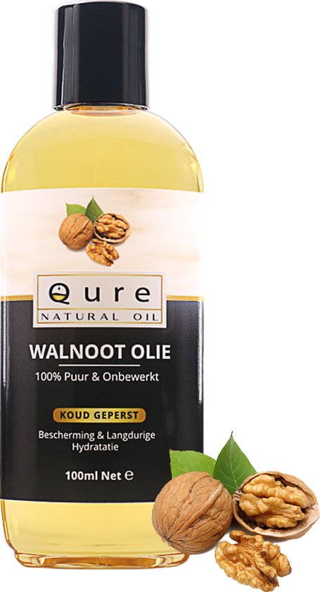 Fles walnootolie met label en afbeeldingen van walnoten en bladeren.