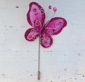 2 Fuchsia roze corsage vlinder op luxe verzilverde speld met afsluitdopje - geboorte - genderreveal- vlinder - roze - fuchsia - corsage
