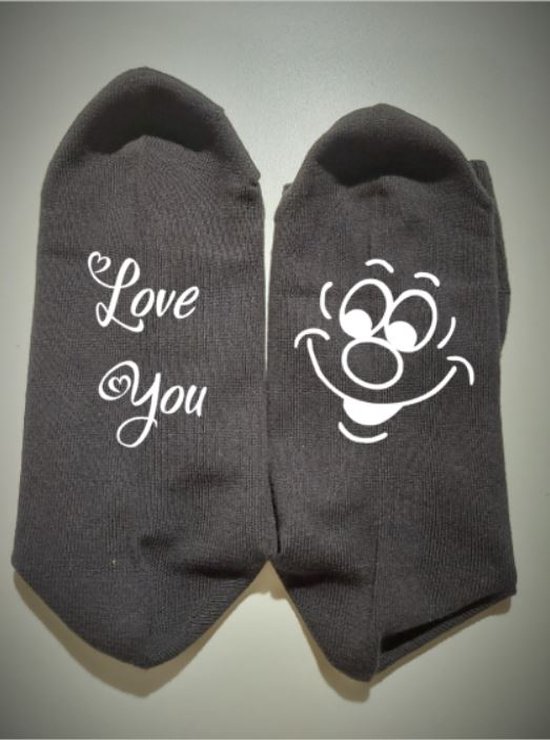 Zwarte sokken met tekst: Love You
