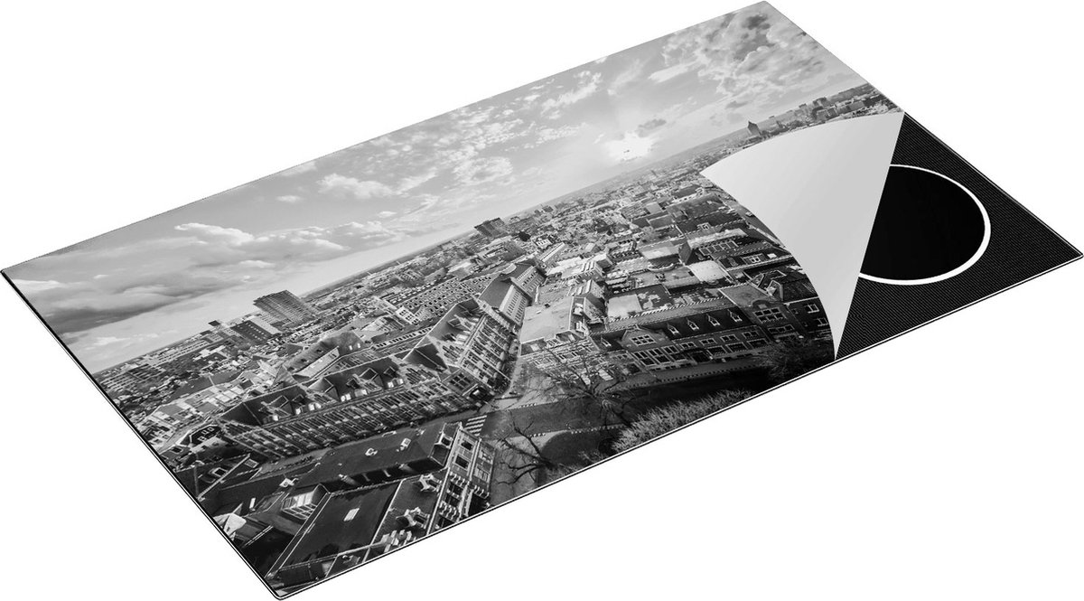 Chefcare Inductie Beschermer Groningen Stad bij Zonsondergang - Zwart Wit - 90x50 cm - Afdekplaat Inductie - Kookplaat Beschermer - Inductie Mat