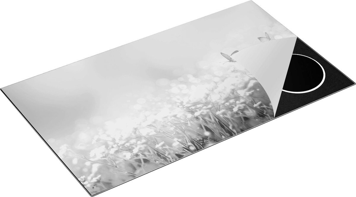 Chefcare Inductie Beschermer Twee Blauwe Vlinders bij Roze Bloemen - Zwart Wit - 90x50 cm - Afdekplaat Inductie - Kookplaat Beschermer - Inductie Mat
