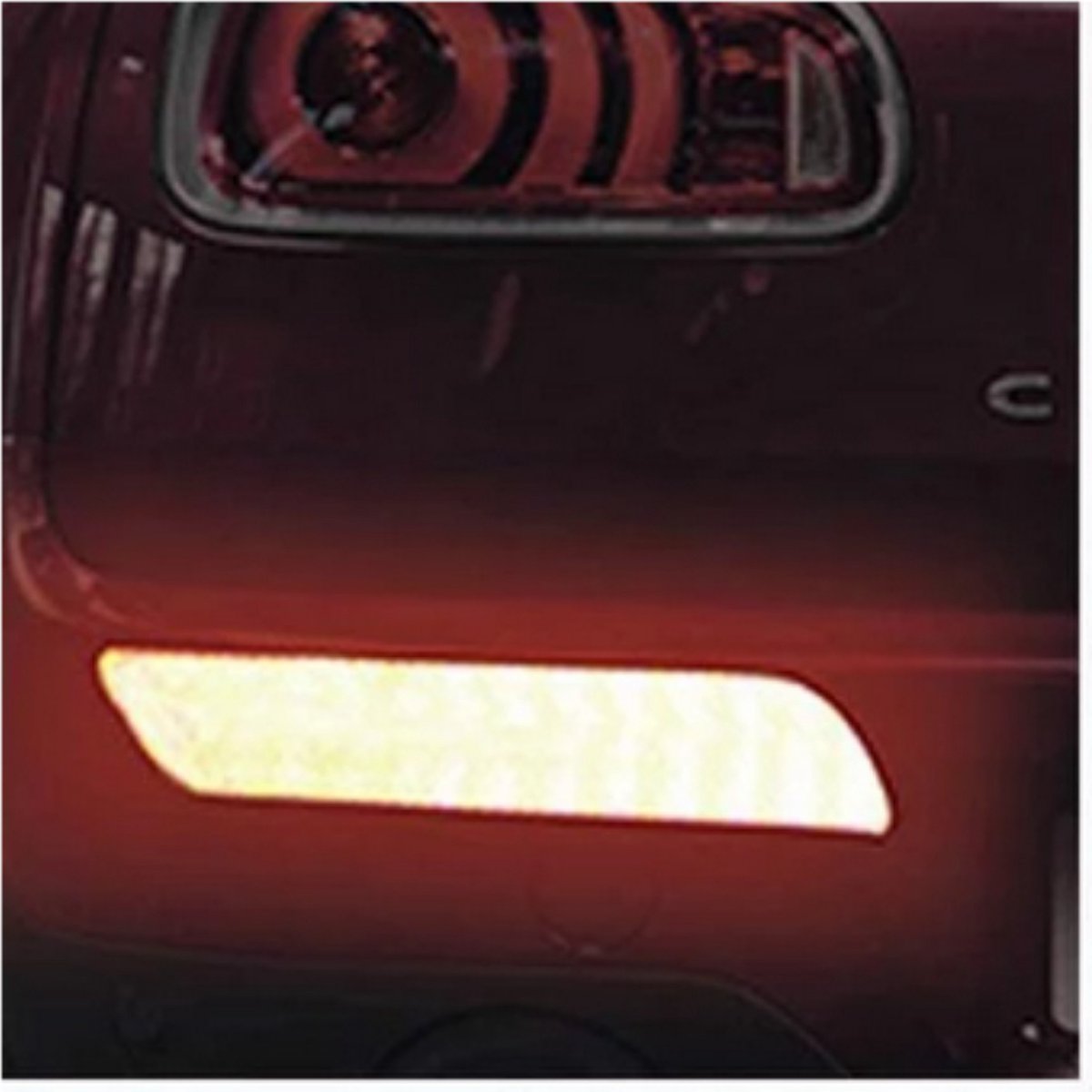 Fietsreflector - Reflecterende Veiligheids stickers rood - Reflectie tape voor in het verkeer - Maak wandelwagens, koffers, buggy's, skelters, helms, fietsen etc goed zichtbaar in het donker. — afbeelding 2