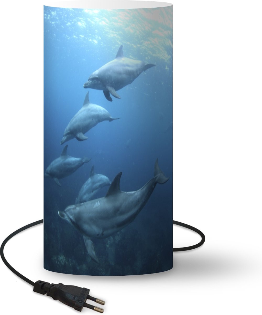 Lamp - Nachtlampje - Tafellamp slaapkamer - Een groep tuimelaars onder het water - 33 cm hoog - Ø15.9 cm - Inclusief LED lamp