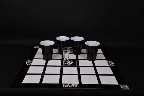 Afbeelding van het spel Cup flip - drankspel - partyspel - drankspel voor volwassenen - drank spelletjes - drinking game