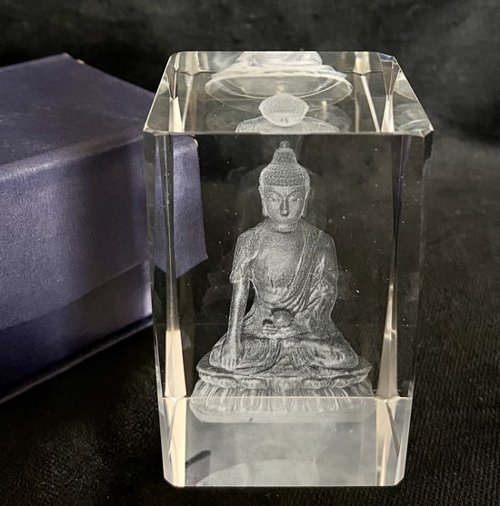 kristalglas laserblok met 3D afbeelding van boeddha Amitabha