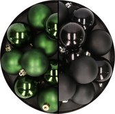 24x stuks kunststof kerstballen mix van donkergroen en zwart 6 cm - Kerstversiering