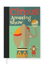 Notitieboek - Schrijfboek - Circus" met olifant en aap op een groene achtergrond - Notitieboekje klein - A5 formaat - Schrijfblok