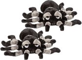 2x stuks pluche grijs met zwarte spin knuffel 13 cm - Spinnen insecten knuffels - Speelgoed voor kinderen