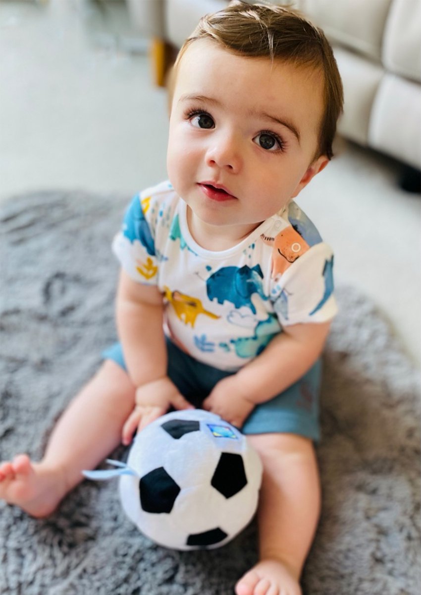Playgro Baby Pluche Voetbal - Mijn eerste bal - Baby bal - Baby speelgoed - Voetbal Baby - Zachte Baby bal - Rammelaar Baby - Baby bal - Baby Speelgoed - Educatief baby speelgoed - Rammelaar - Zwart Wit - Belletje - 13cm — afbeelding 6
