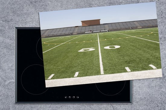 KitchenYeah® Inductie beschermer 80.2x52.2 cm - American Football veld en stadion - Kookplaataccessoires - Afdekplaat voor kookplaat - Inductiebeschermer - Inductiemat - Inductieplaat mat
