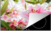 KitchenYeah® Inductie beschermer 80.2x52.2 cm - Lelie - Bloemen - Roze - Kookplaataccessoires - Afdekplaat voor kookplaat - Inductiebeschermer - Inductiemat - Inductieplaat mat