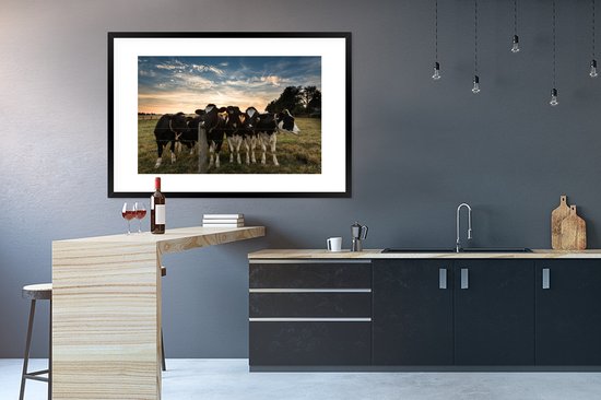 Poster in lijst - Fotolijst 120x80 cm - Posters - Dieren - Koe - Koeien - Posterlijst zwart - Decoratie - Wanddecoratie woonkamer - Muurdecoratie slaapkamer