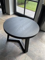 Table basse ronde industrielle noire avec plateau de 50 cm et piètement noir mat