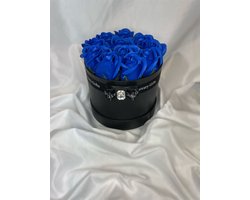 AG Luxurygifts rozen box- flower box - Gift box - cadeau - Moedersdag - soap roses - wit - blauw - rozen - Valentijnsdag