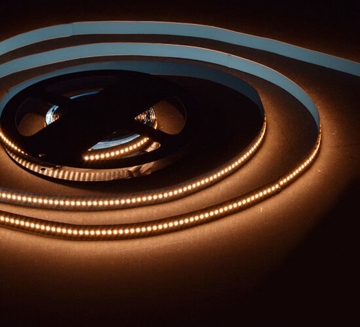 LED Outlet LED Strip 2216 240 leds/mtr IP20 CRI90 CCT 24V 5mm