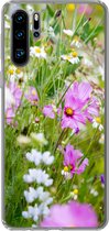 Geschikt voor Huawei P30 Pro hoesje - Bloemen - Natuur - Groen - Gras - Paars - Wit - Siliconen Telefoonhoesje
