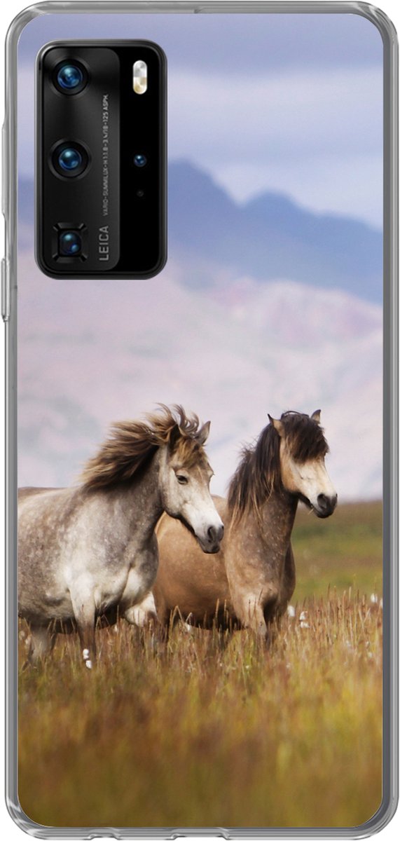 Telefoonhoesje Geschikt voor Huawei P40 Pro hoesje - Paarden - Gras - Bergen - Siliconen Telefoonhoesje Telefoonhoesje