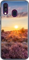 Geschikt voor Samsung Galaxy A40 hoesje - Bloeiende heide tijdens zonsondergang in Nederland - Siliconen Telefoonhoesje