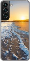 Geschikt voor Samsung Galaxy S22 hoesje - Het strand bij Domburg - Siliconen Telefoonhoesje