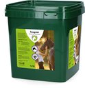 Groene emmer met een label waarop een meisje een paard voert. Fenegriek, 2,5 kg.