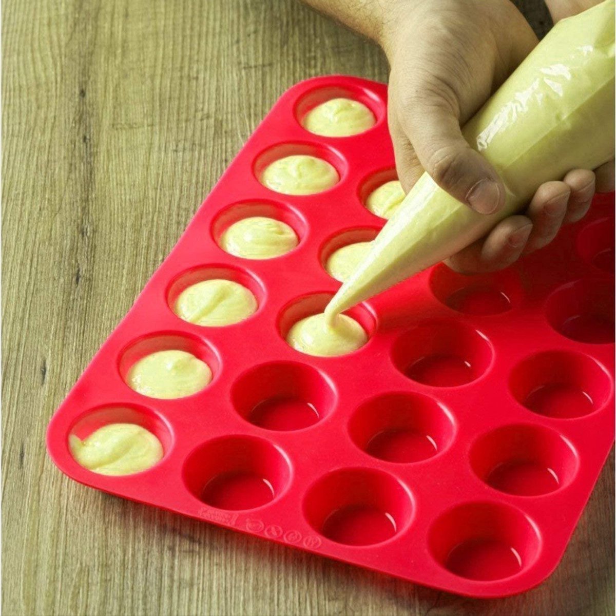 CHPN - Muffin bakvorm - Bakvorm - Mini muffin - 24 gaten - Bakken - Bak vorm - Bakmal - Rood - Siliconen