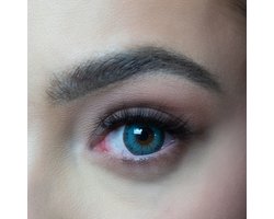 Pacific blue | Gekleurde jaarlenzen | 0.00 | Inclusief lenzenbakje en applicators | Kleurlenzen zonder sterkte | Zachte lenzen | Comfortabel voor dagelijks gebruik | Blisterpack