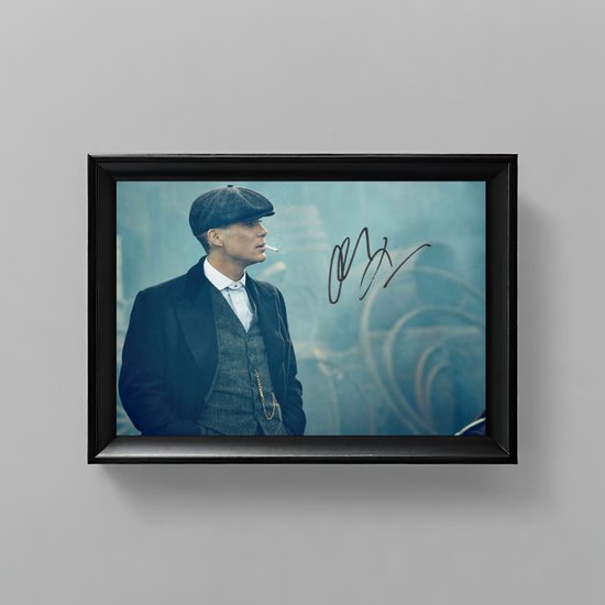 Peaky Blinders Ingelijste Handtekening – 15 x 10cm In Klassiek Zwart Frame – Gedrukte handtekening – Tommy Shelby