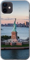 Geschikt voor iPhone 12 mini hoesje - New York - Vrijheidsbeeld - Skyline - Siliconen Telefoonhoesje