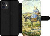 Bookcase Geschikt voor iPhone 12 Pro Max telefoonhoesje - Boerenkoppel gaat naar het werk - Vincent van Gogh - Met vakjes - Wallet case met magneetsluiting
