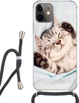 Hoesje met koord Geschikt voor iPhone 12 Mini - Kitten - Grappig - Bed - Kinderen - Jongens - Meisjes - Kids - Siliconen - Crossbody - Backcover met Koord - Telefoonhoesje met koord - Hoesje met touw